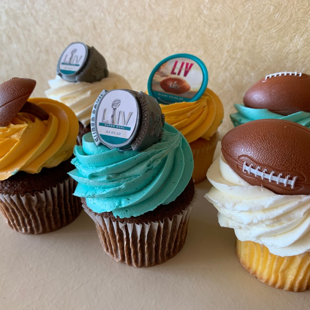 Game Day Football Cupcakes 2020